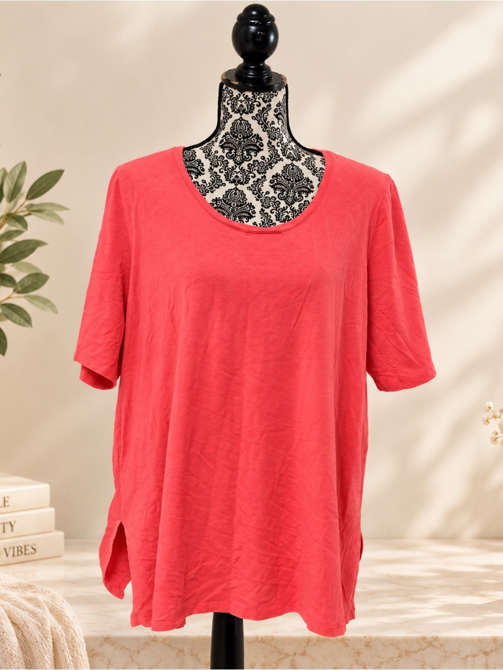 Chico's Coral Pink Short-Sleeve Scoop Neck Tee size 3 us18